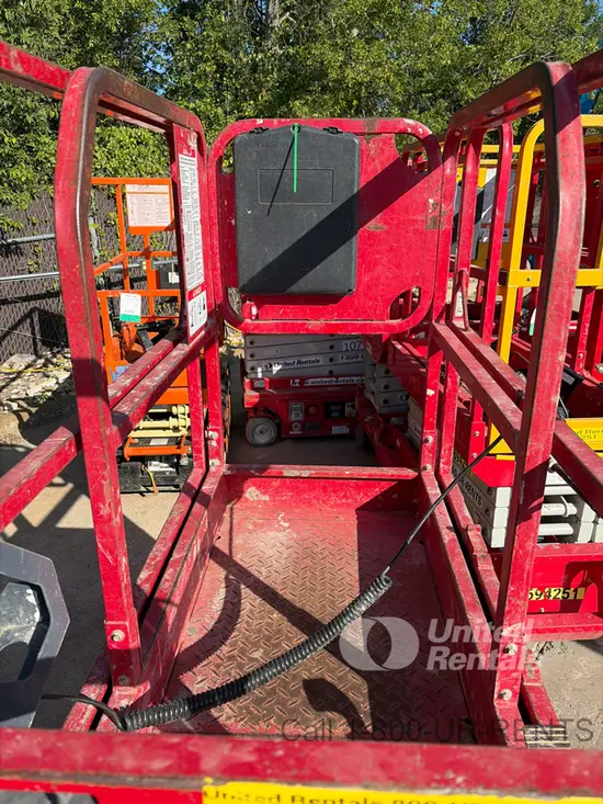 2018 MEC 1330SE Scissor Lift