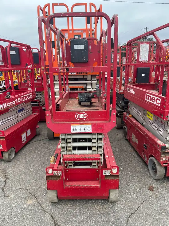2018 MEC MICRO 19 Scissor Lift