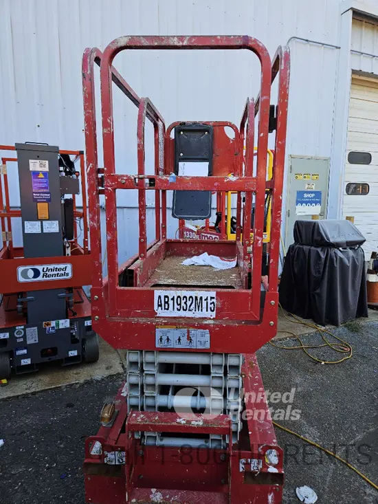 2019 MEC MICRO 19 Scissor Lift