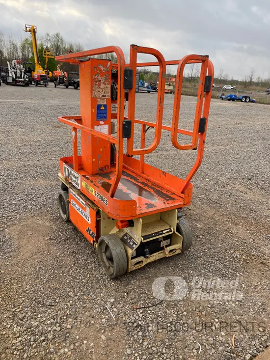 2019 JLG 1230ES Self-Propelled One-Person Lift