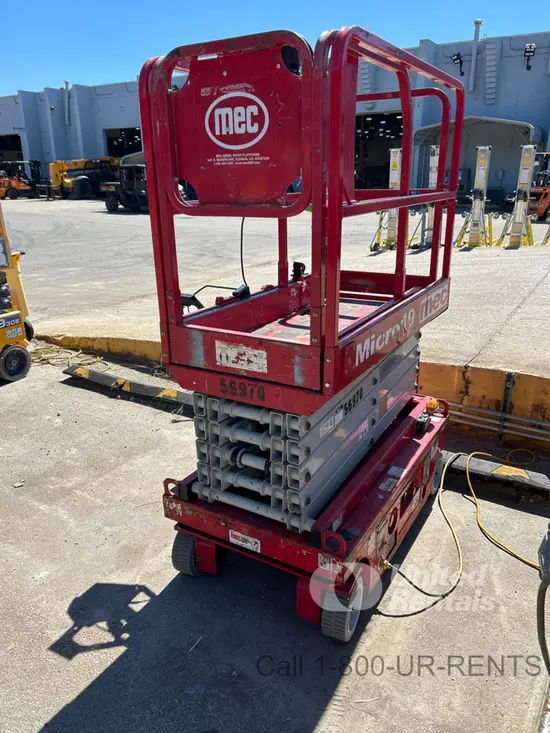2018 MEC MICRO 19 Scissor Lift