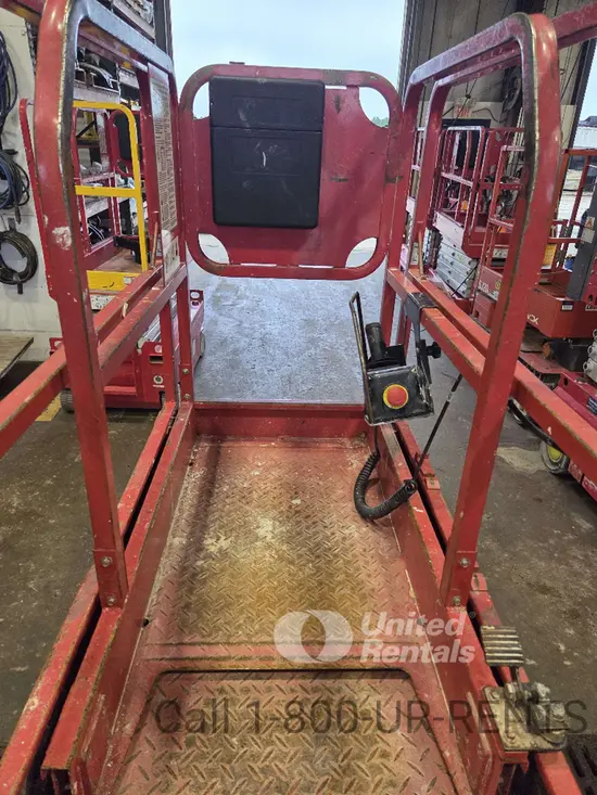 2019 MEC MICRO 19 Scissor Lift