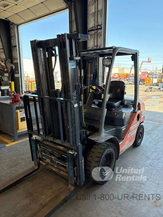 2018 Toyota 8FDU25 Warehouse Forklift