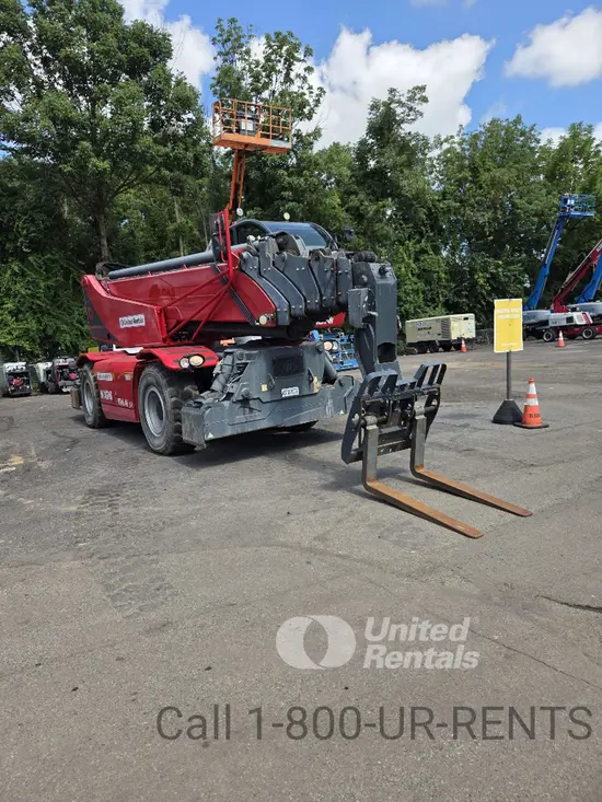 2017 MAGNI RTH 6.46 M Forklift