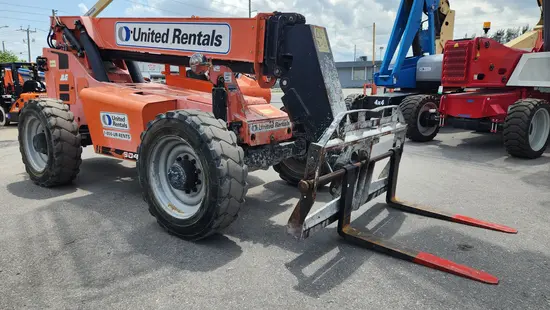 2017 SKYTRAK 8042 Forklift