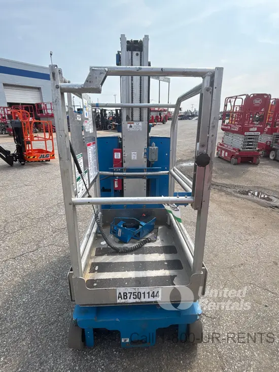 2018 Genie GR-20 Self-Propelled One-Person Lift