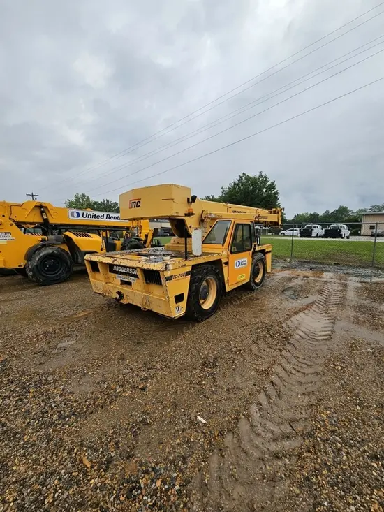 2013 Broderson IC-200-3H