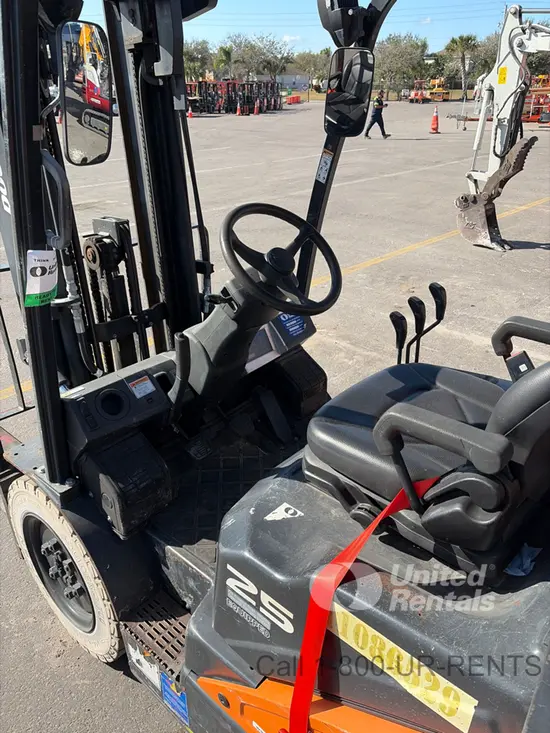 2020 Doosan G25N-7DF Warehouse Forklift