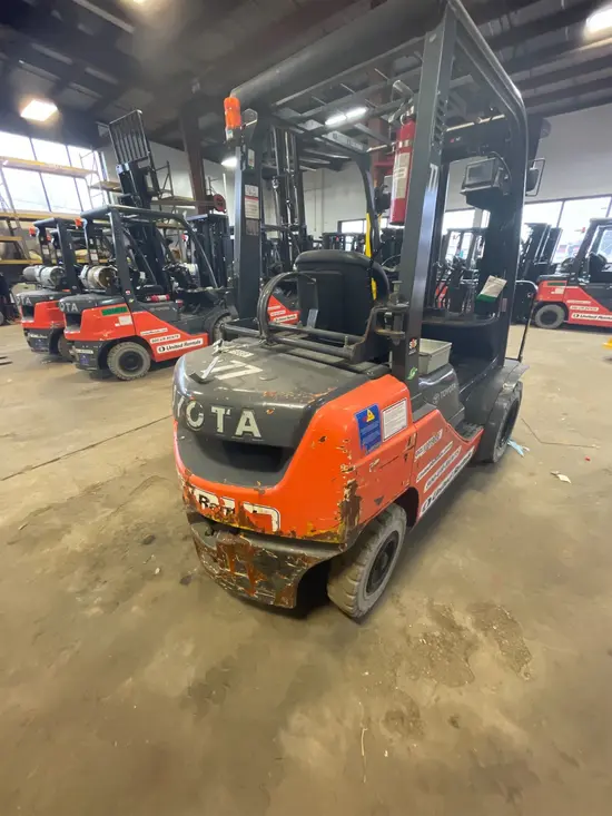 2018 Toyota 8FGU25 Warehouse Forklift