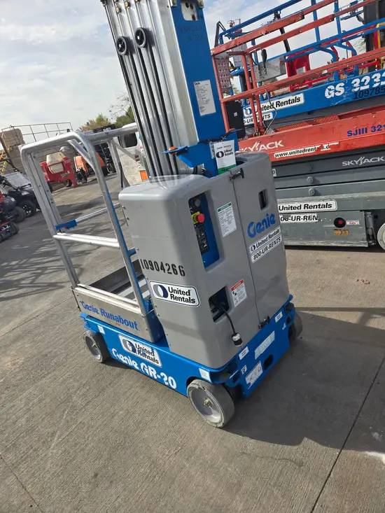 2019 Genie GR-20 Self-Propelled One-Person Lift