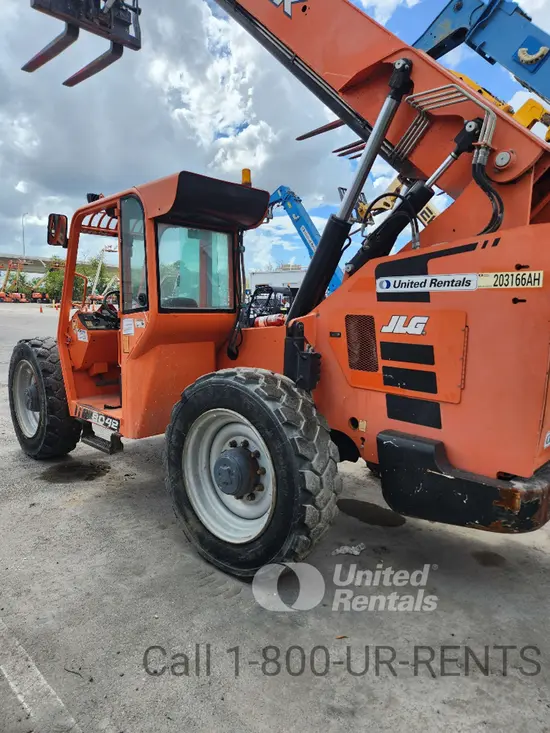 2018 SKYTRAK 8042 Forklift