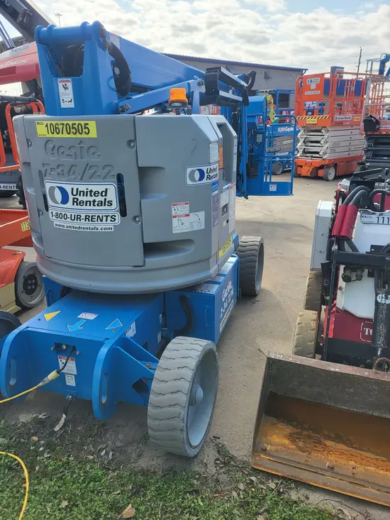 2017 Genie Z-34/22N Articulating Boom Lift