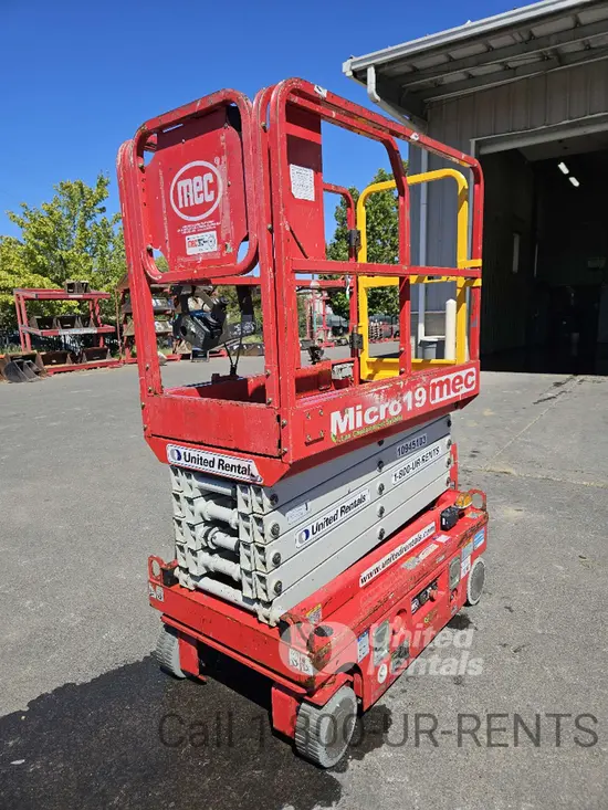 2019 MEC MICRO 19 Scissor Lift
