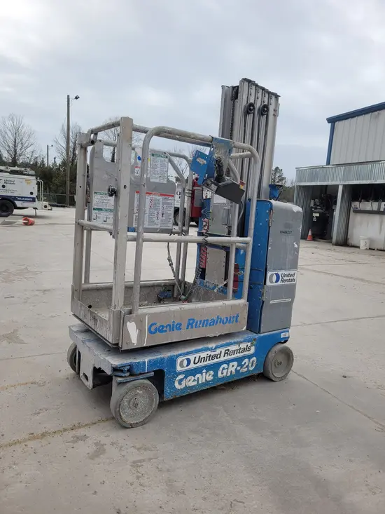 2016 Genie GR-20 Self-Propelled One-Person Lift