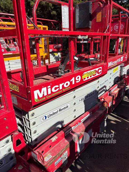 2019 MEC MICRO 19 Scissor Lift