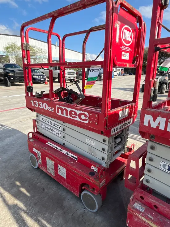 2018 MEC 1330SE Scissor Lift