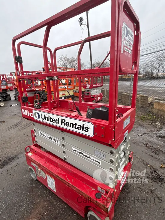 2019 MEC MICRO 19 Scissor Lift