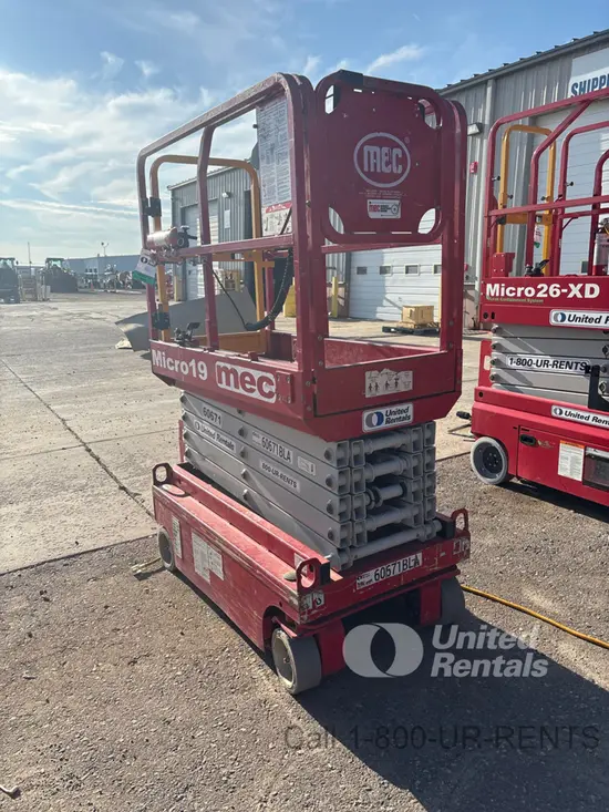 2018 MEC MICRO 19 Scissor Lift