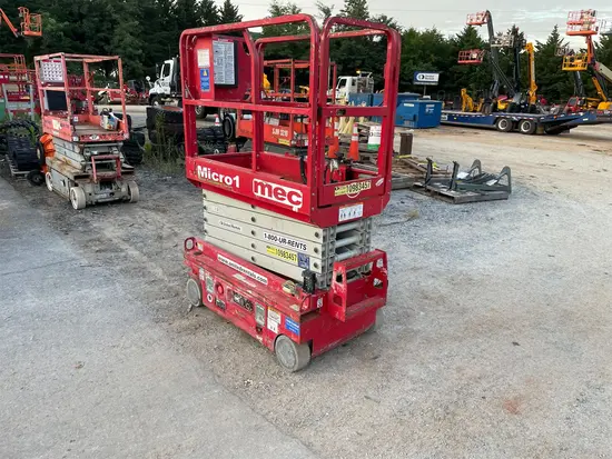 2019 MEC MICRO 19 Scissor Lift