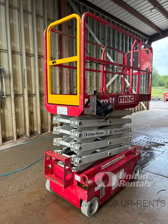 2018 MEC MICRO 19 Scissor Lift
