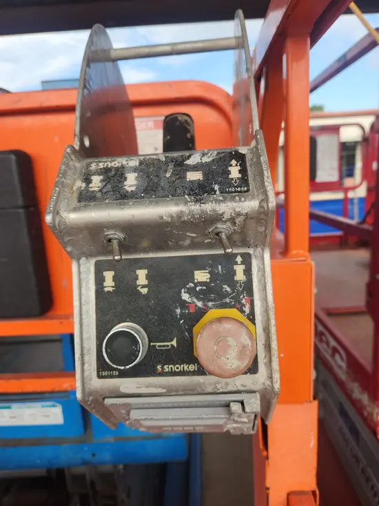 2018 Snorkel S4732E Scissor Lift