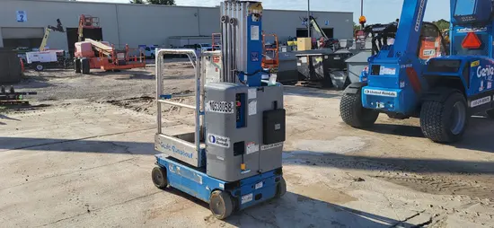 2016 Genie GR-20 Self-Propelled One-Person Lift