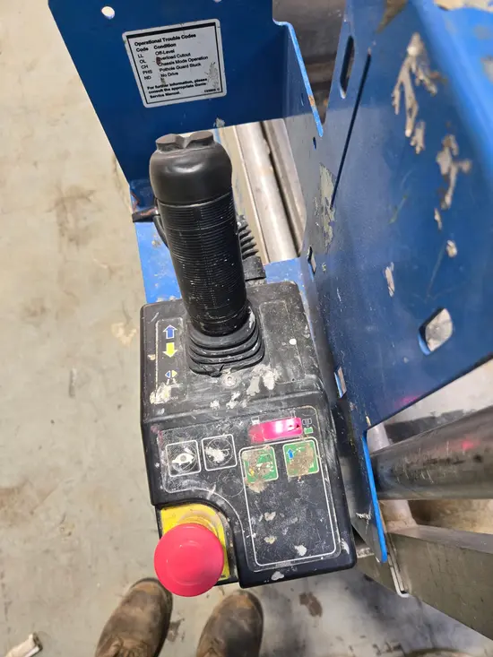 2019 Genie GR-12 Self-Propelled One-Person Lift
