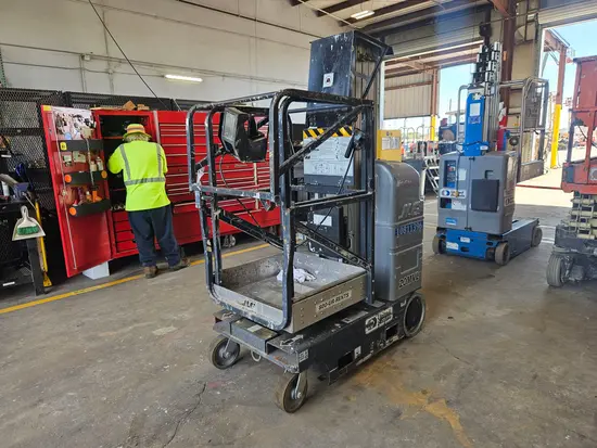 2018 JLG 20MVL Self-Propelled One-Person Lift