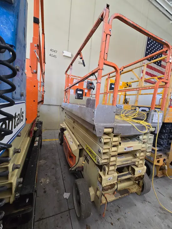 2015 JLG 3246ES Scissor Lift