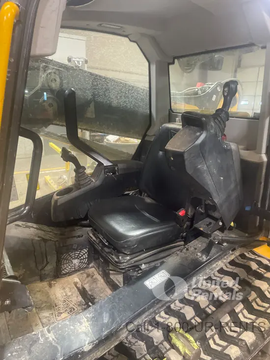 2020 JCB 3TS-8T Track Loader