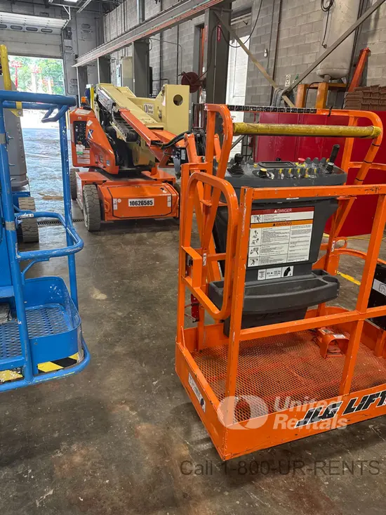 2017 JLG E400AJPN Articulating Boom Lift