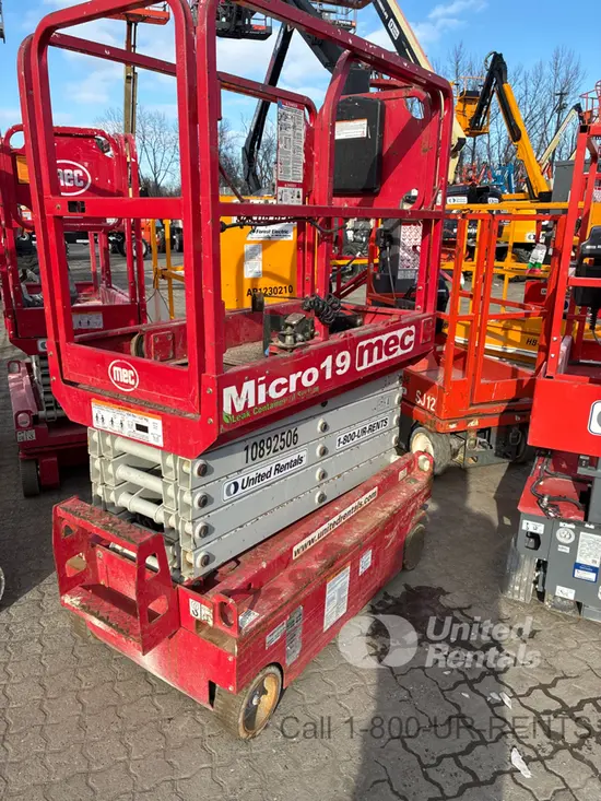 2019 MEC MICRO 19 Scissor Lift