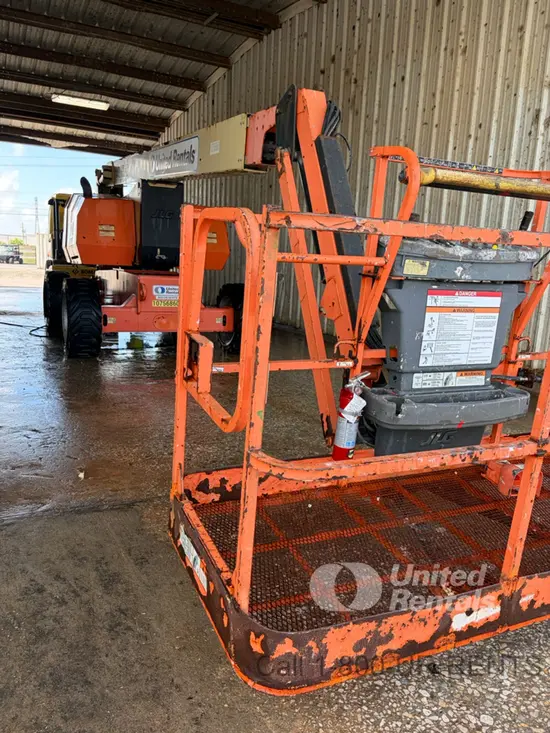 2018 JLG 800AJ Articulating Boom Lift