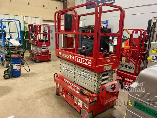 2019 MEC MICRO 19 Scissor Lift