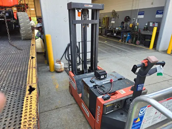 2017 Toyota 6BWC20 Warehouse Forklift