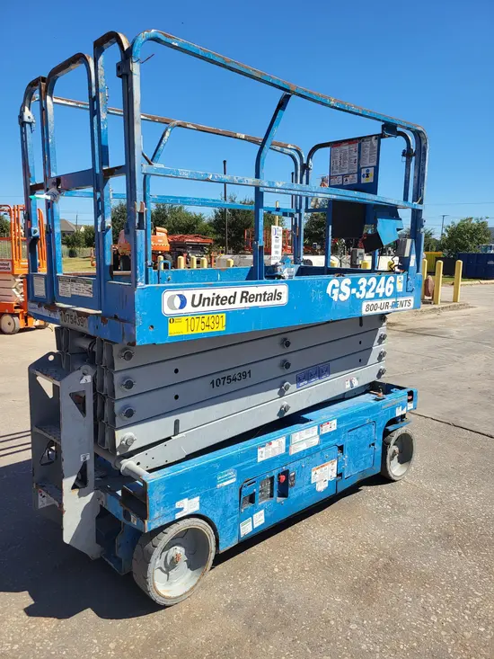 2018 Genie GS-3246 Scissor Lift
