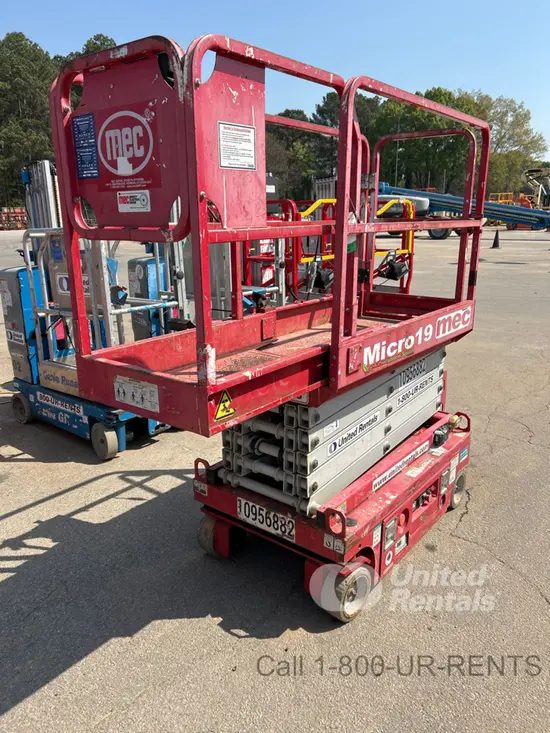 2019 MEC MICRO 19 Scissor Lift
