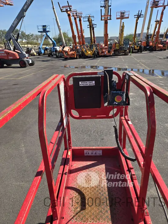 2018 MEC MICRO 19 Scissor Lift