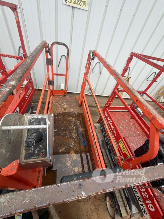 2018 Snorkel S3219E Scissor Lift