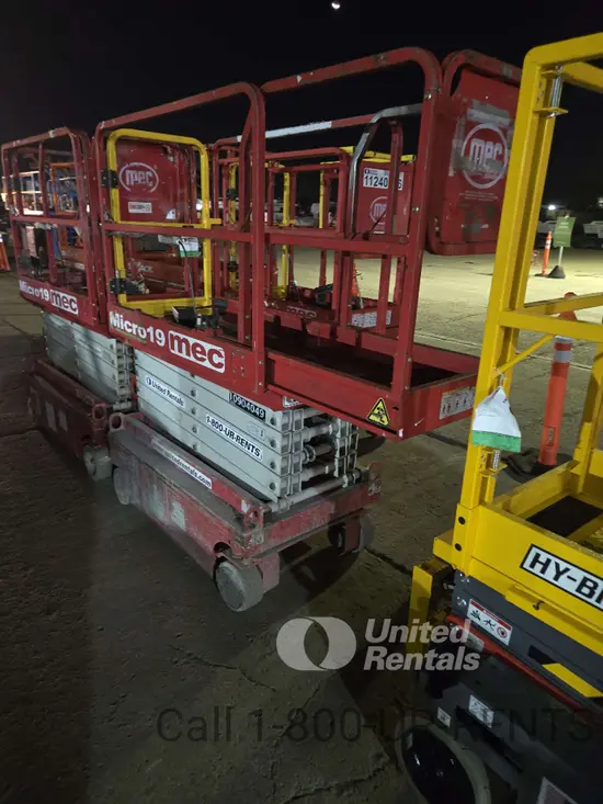 2019 MEC MICRO 19 Scissor Lift