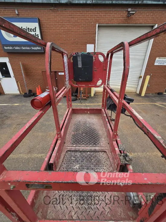 2019 MEC MICRO 19 Scissor Lift