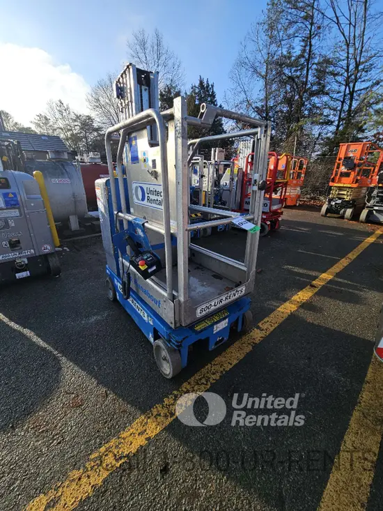 2019 Genie GR-20 Self-Propelled One-Person Lift