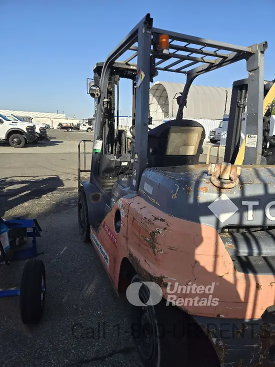2016 Toyota 8FD35U Warehouse Forklift