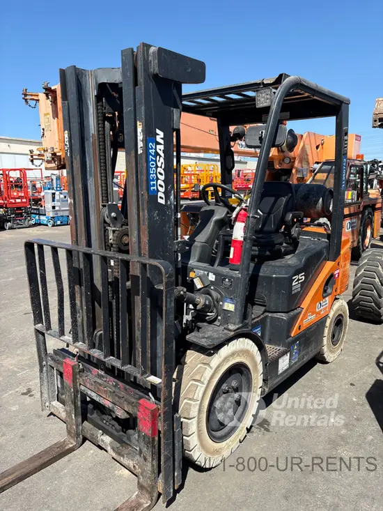 2022 Doosan G25P-7DF Warehouse Forklift