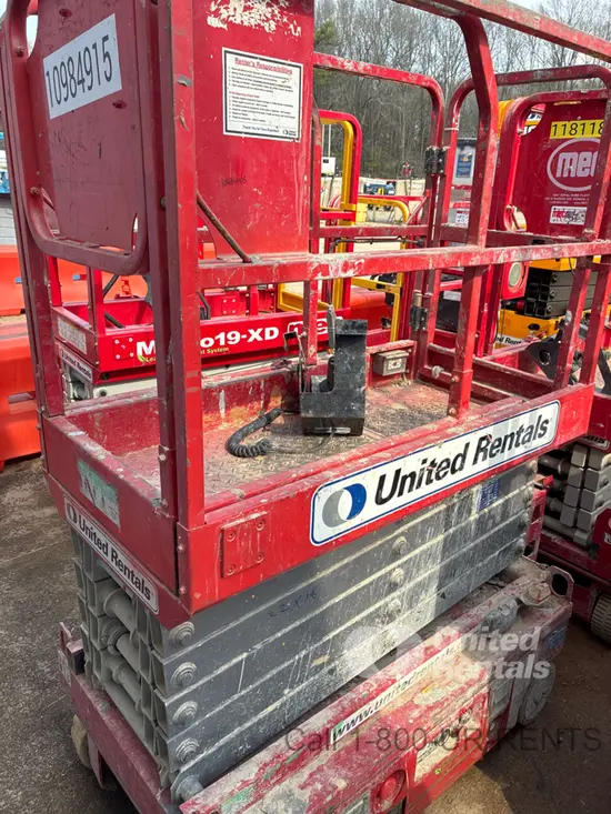 2019 MEC MICRO 19 Scissor Lift