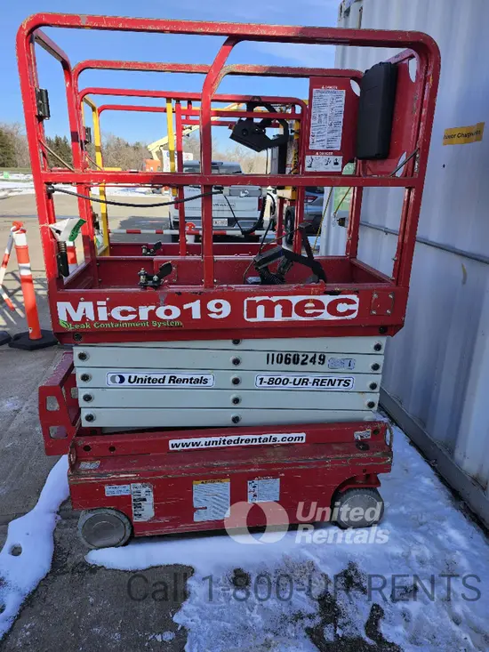 2020 MEC MICRO 19 Scissor Lift