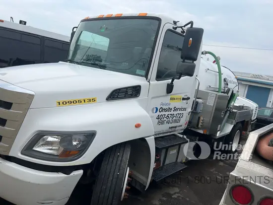 2019 HINO 268DCD4X2