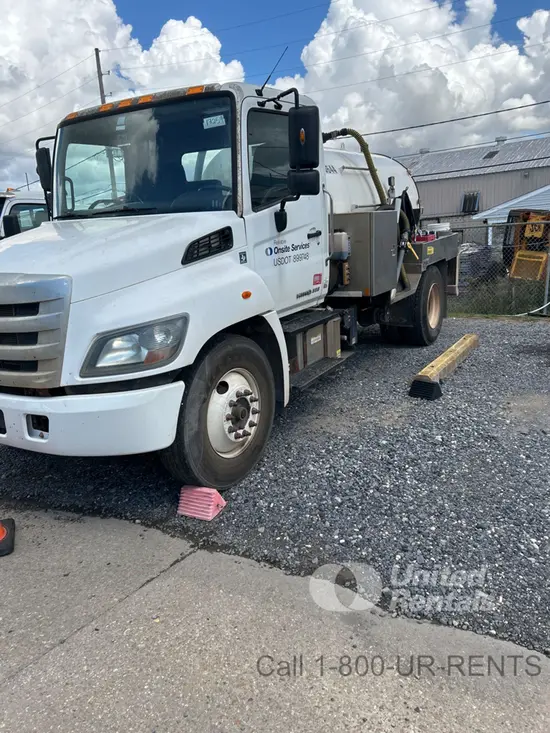 2019 HINO 268DCD4X2