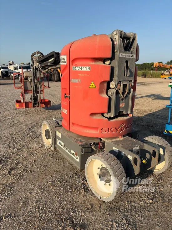 2018 Skyjack SJ30ARJE Articulating Boom Lift
