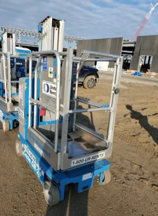 2016 Genie GR-20 Self-Propelled One-Person Lift